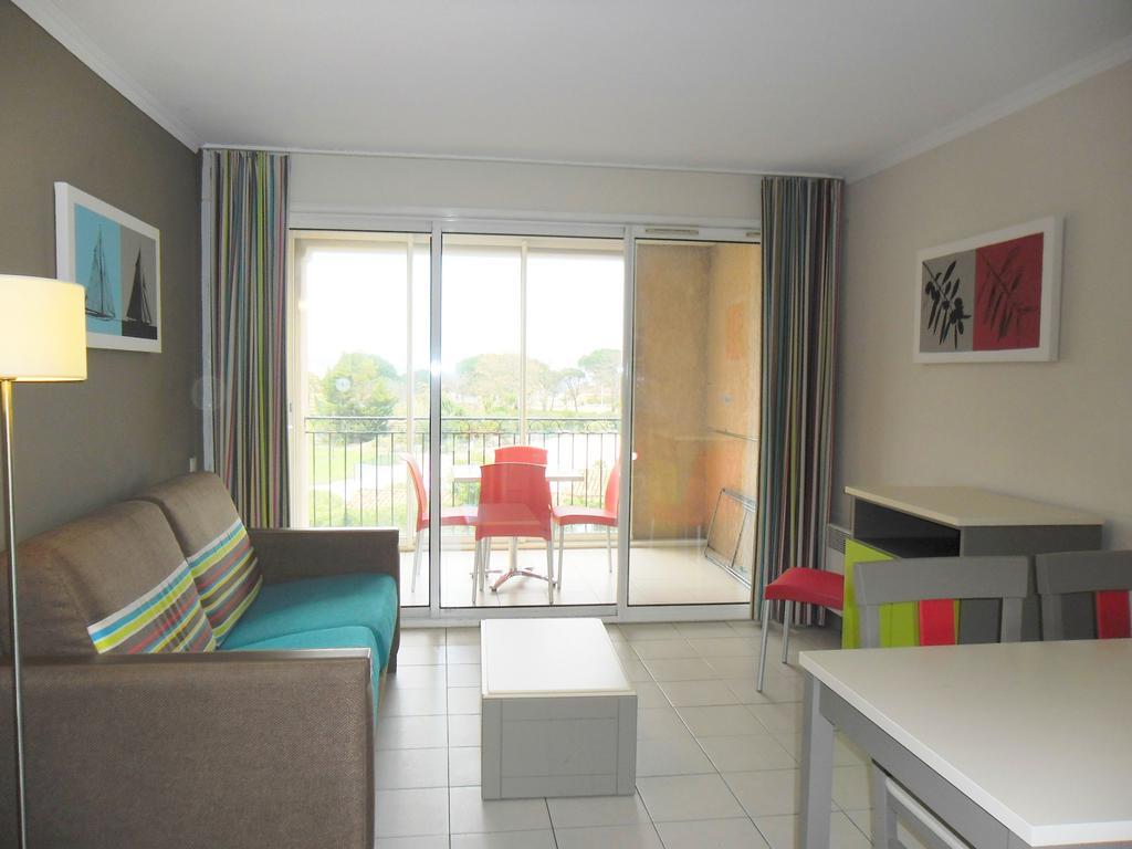 Echappee Bleue Immobilier - Les Marines Aparthotel Cogolin Room photo