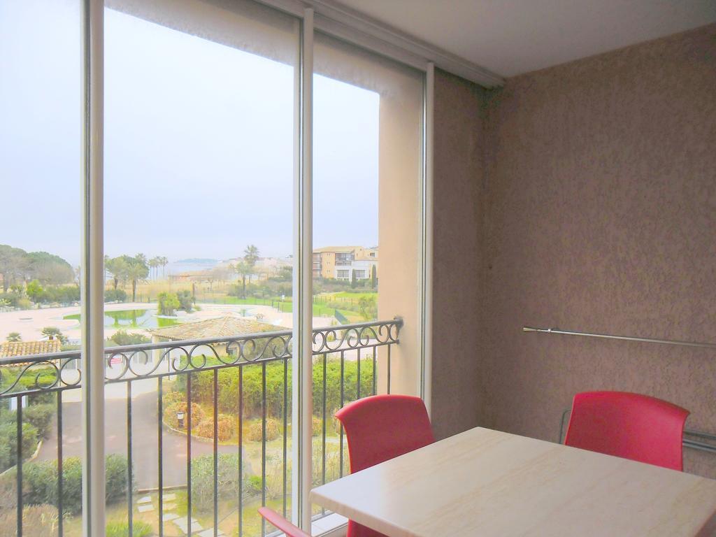 Echappee Bleue Immobilier - Les Marines Aparthotel Cogolin Room photo